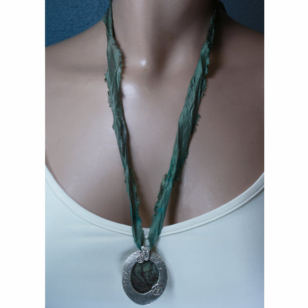 FS Roses in the Forest Pendant