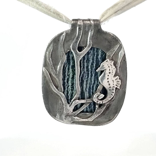 FS Seahorse Pendant