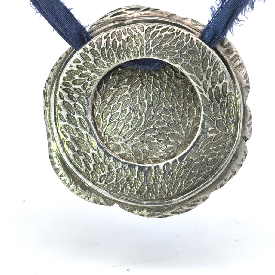 FS Lapis Lazuli Flower Pendant