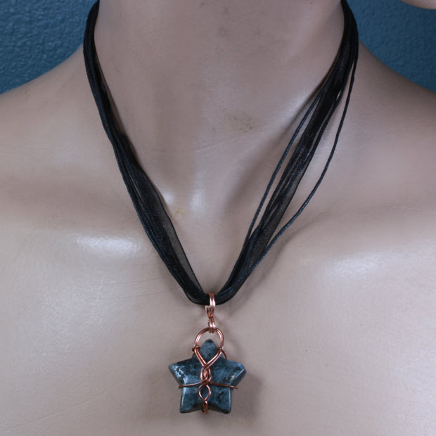 Labradorite in Gabbro Star Reversable Wirework Pendant