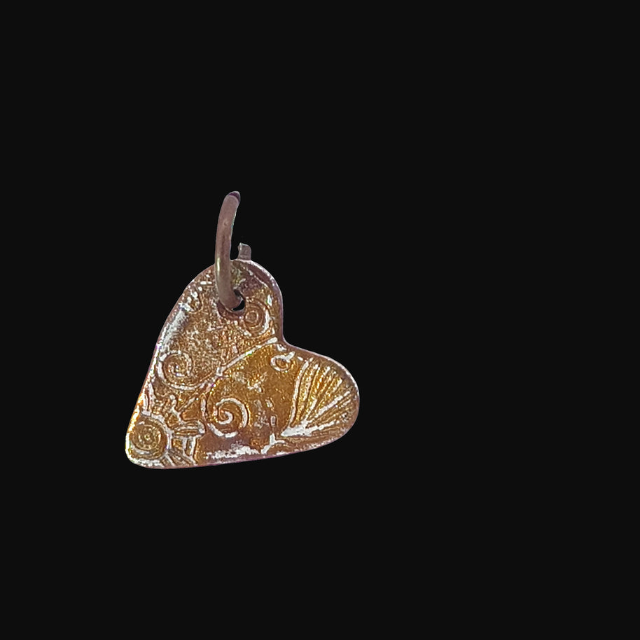 FS Tiny Heart Charm C